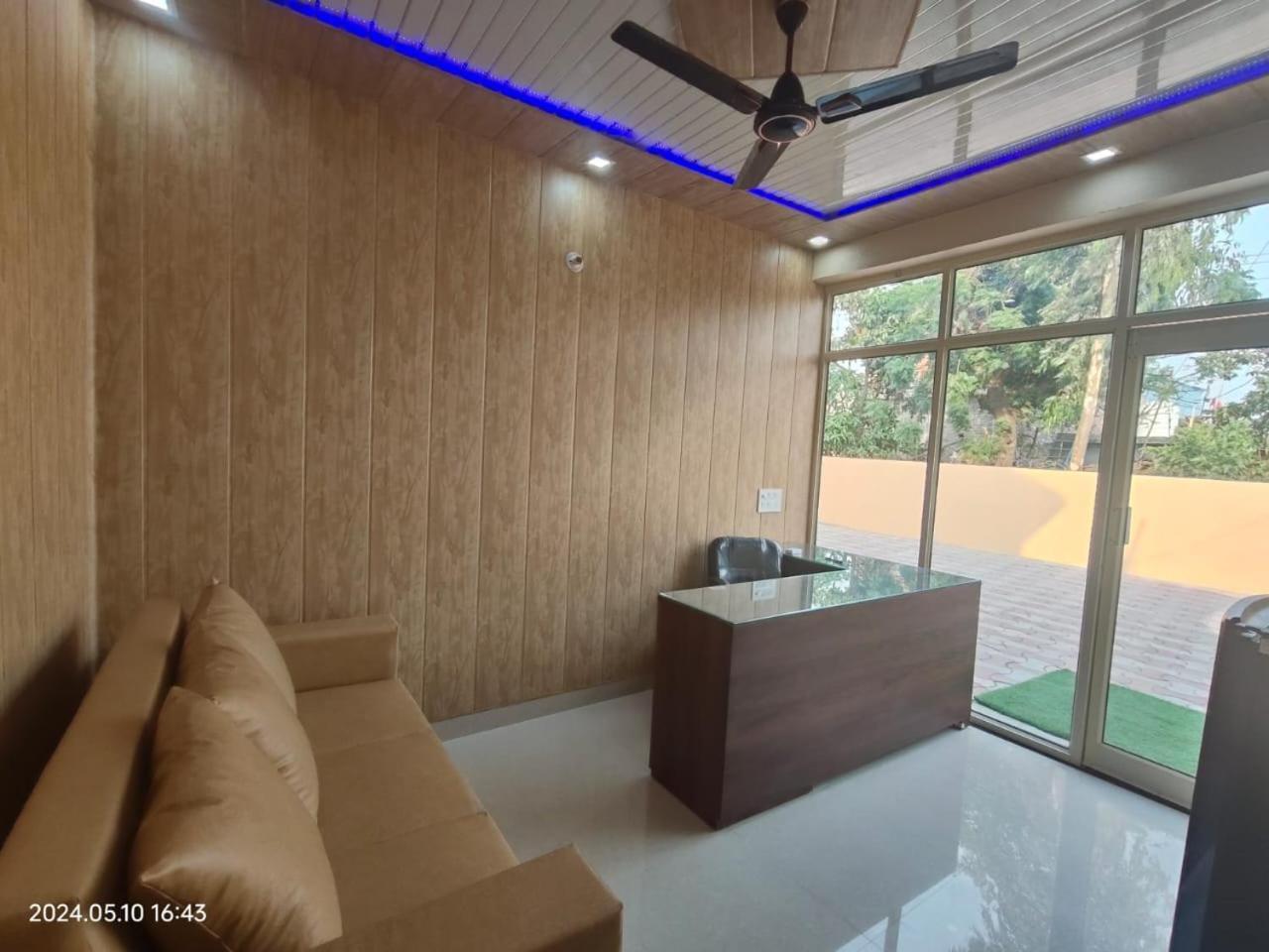 Maa Parvati Homestay Haldwāni Buitenkant foto